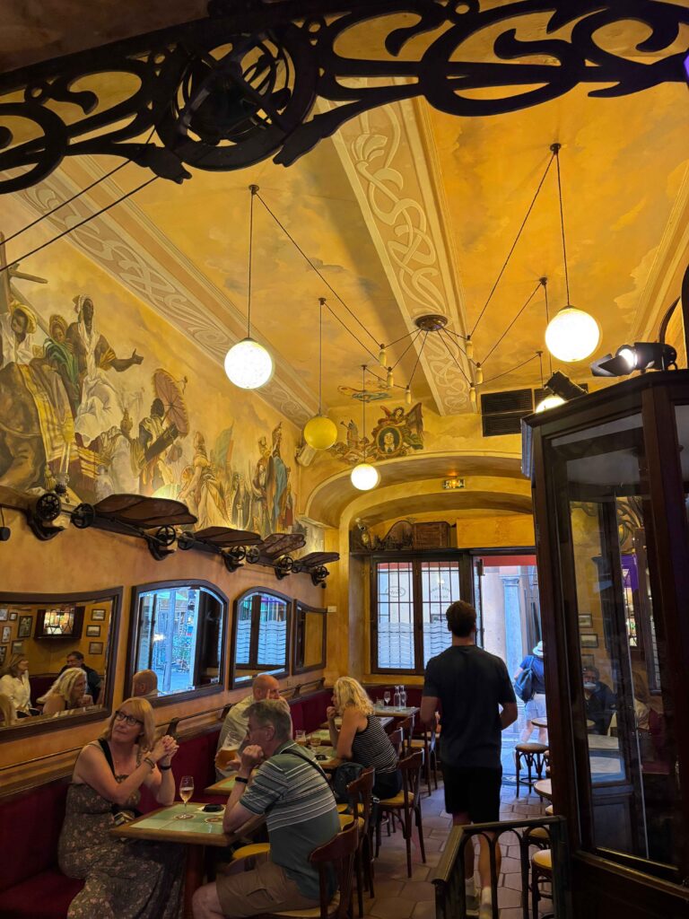 Les Distilleries Idéales İç Mekan