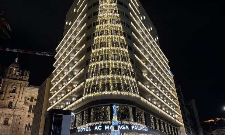 AC Hotel Malaga Palacio Yılbaşı