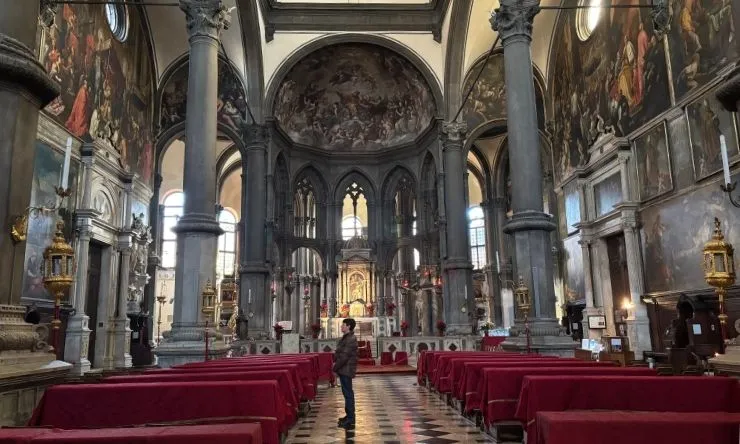Santo Stefano Kilisesi İçi